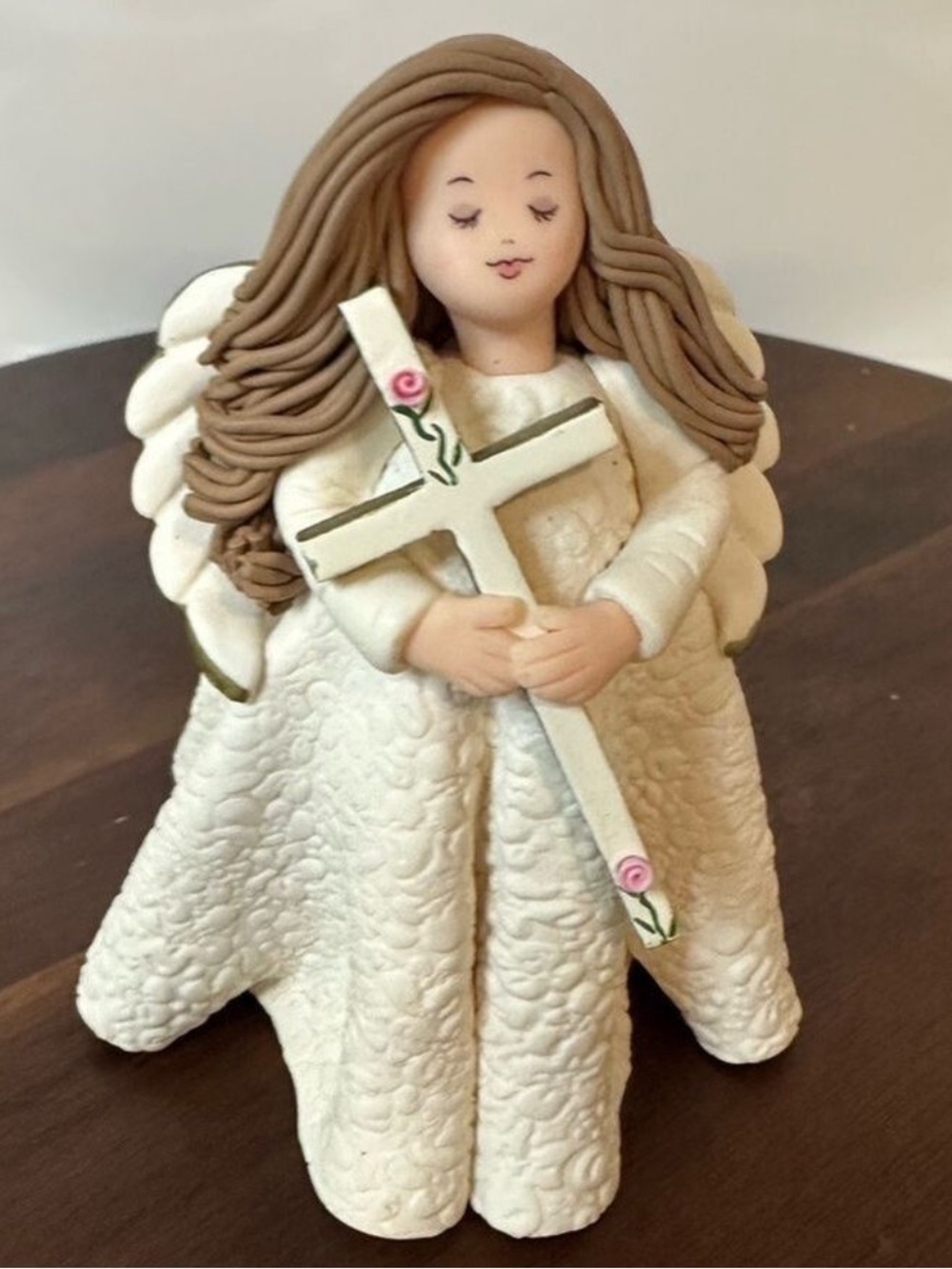 Vintage Avon “Kneeded Angel” Figurine – Pavilion Gift Co – Angel Holding Cross